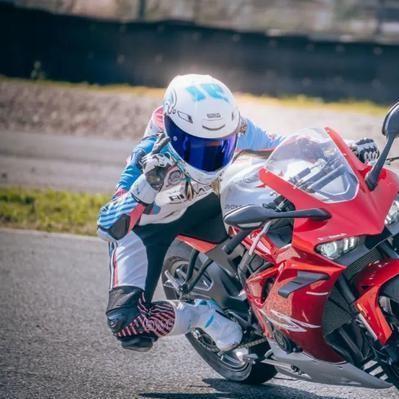 社会网红车祸现场惊险,呼吁文明驾驶珍视生命,事故调查进行中