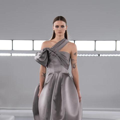 秋夜店女装新款引领风尚,时尚优雅舒适兼备